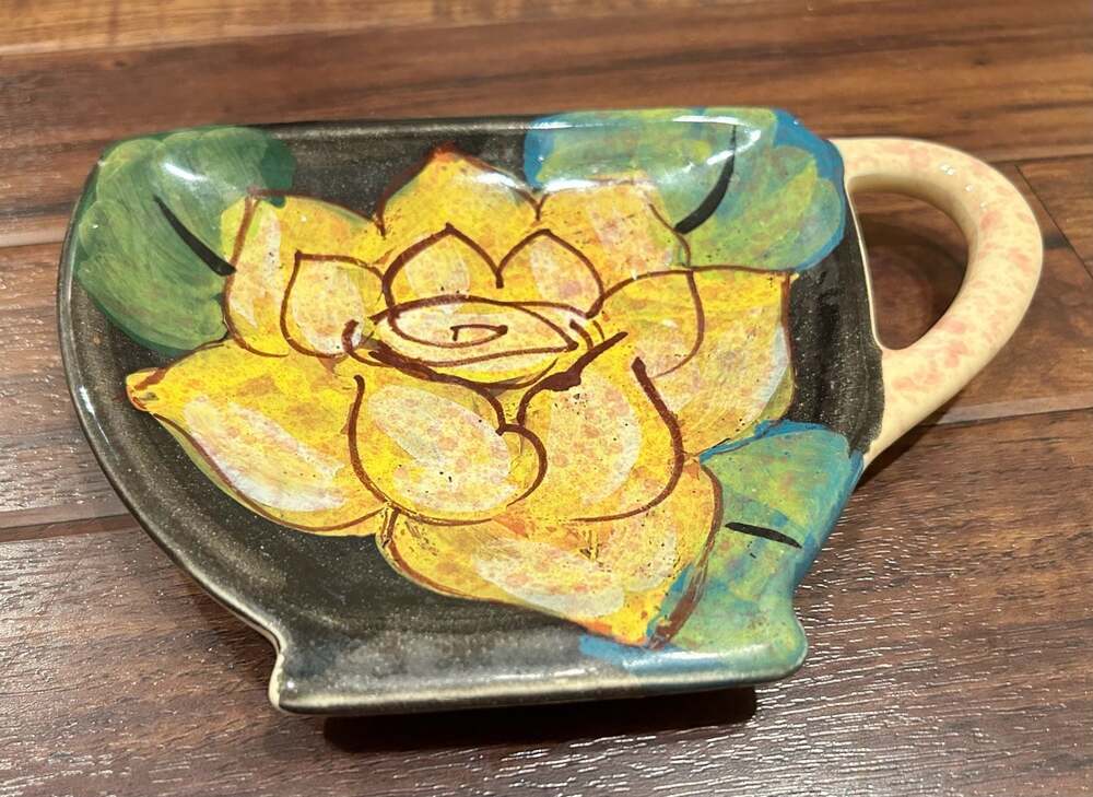 Bellini Piu Vintage Hand-Painted Ceramic Teapot Wall Plate Cottagecore floral